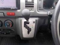 TOYOTA HIACE VAN 2013