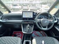 TOYOTA VOXY 2023