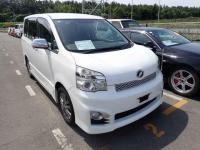 Toyota VOXY 2013