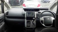 TOYOTA NOAH 2007