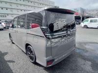 TOYOTA VOXY 2026