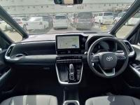 TOYOTA VOXY 2026
