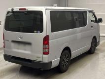 TOYOTA HIACE VAN 2013