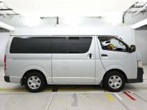 TOYOTA HIACE VAN 2012