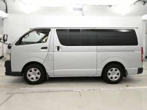 TOYOTA HIACE VAN 2012