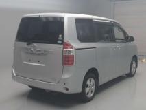 TOYOTA NOAH 2007